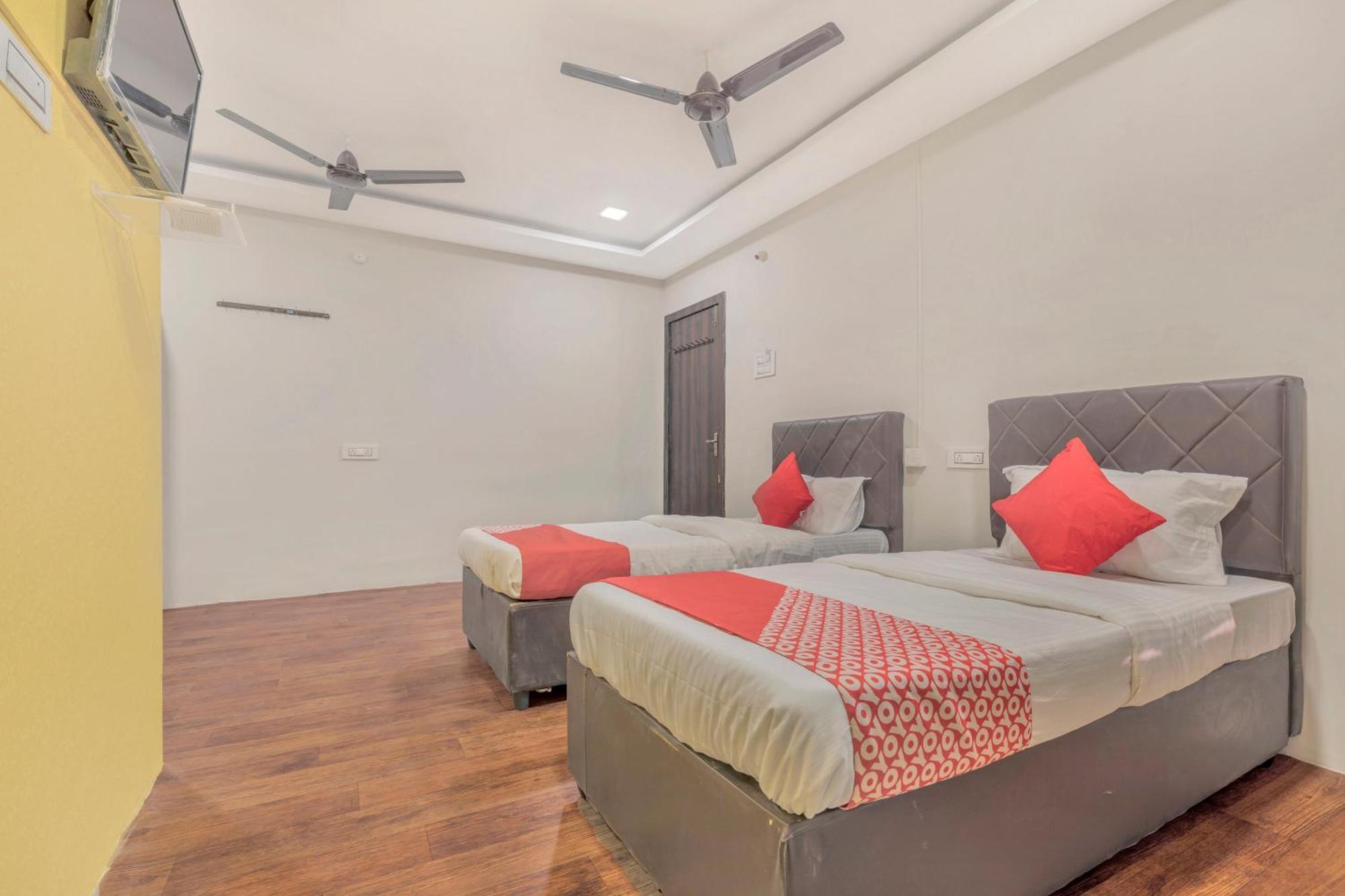 Hotel O Ankitha Grand Kondapur Kültér fotó