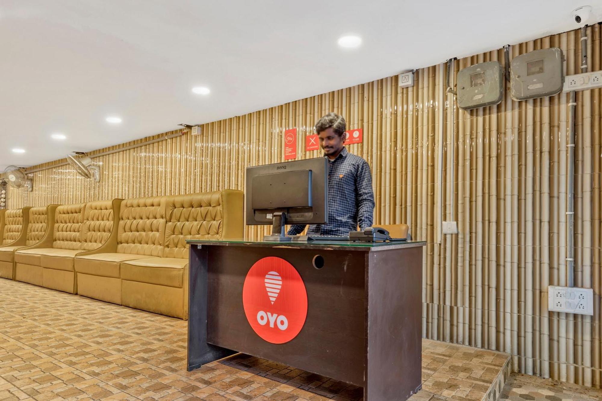 Hotel O Ankitha Grand Kondapur Kültér fotó